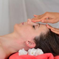 Massage du crâne et du visage